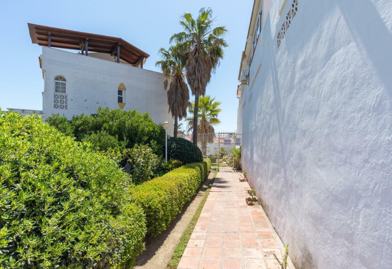 Benalmadena: Adosado Con Piscina Y Jardinヴィラ エクステリア 写真