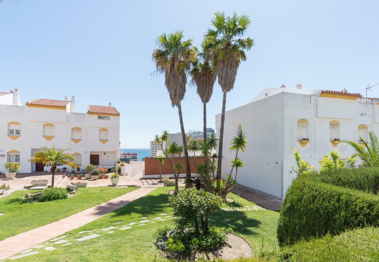 Benalmadena: Adosado Con Piscina Y Jardinヴィラ エクステリア 写真